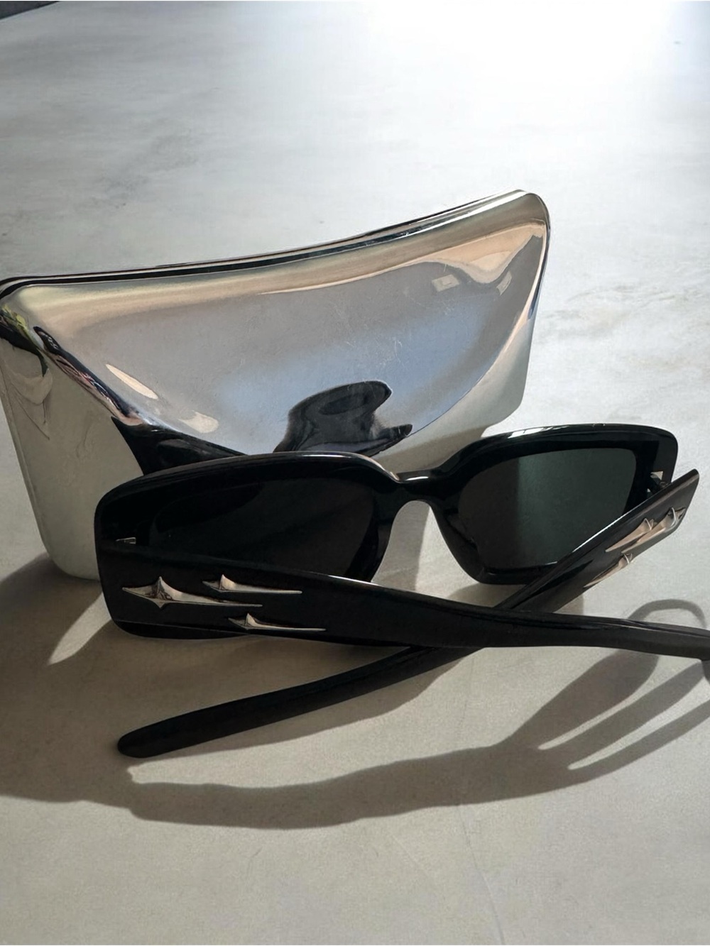 GENTLE MONSTER Black Antena 01 Sunglasses